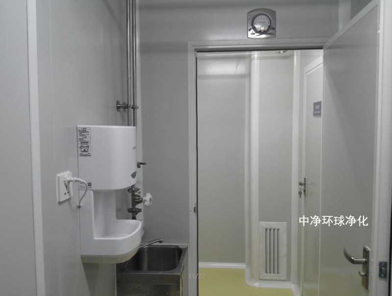 更衣室 更衣室